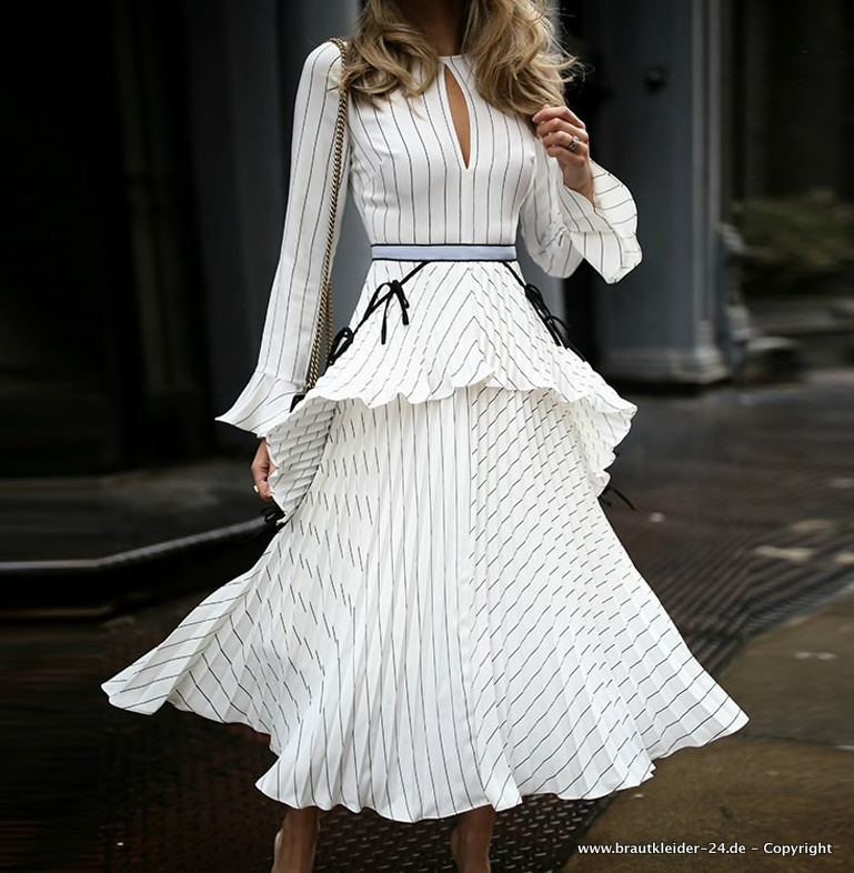 Elegantes Damen Kleid Gestreift für den Standesamt in Weiß