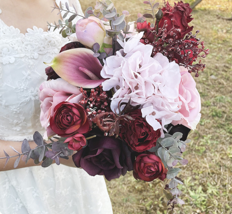 Vintage Hochzeit Bouquet Brautstrauß Dunkelrot Rosa Gothic Style