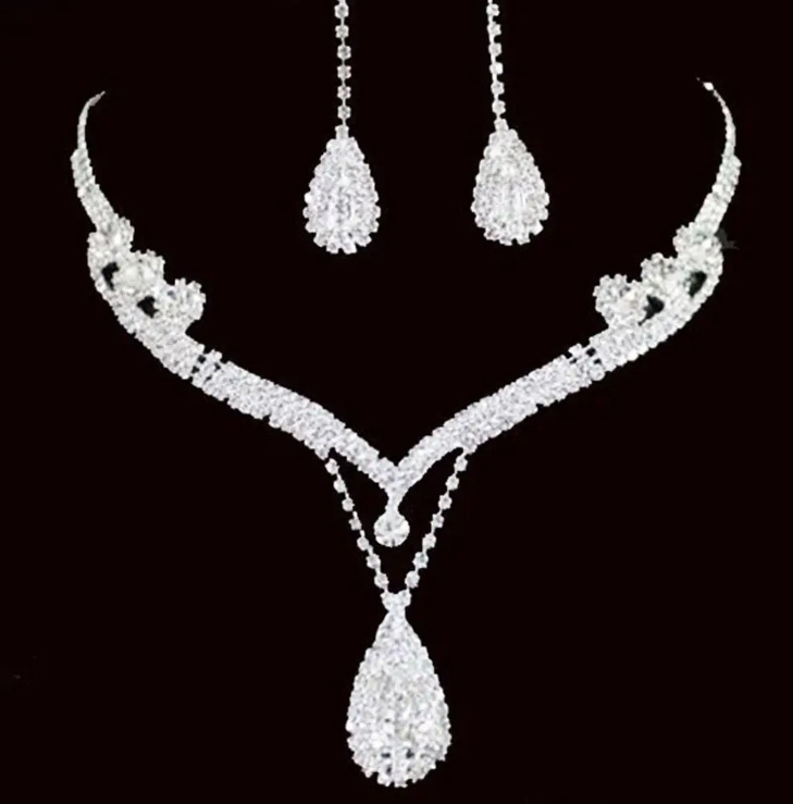 Braut Schmuckset Kalama in Silber Halskette mit Tropfen Ohrringe Silber