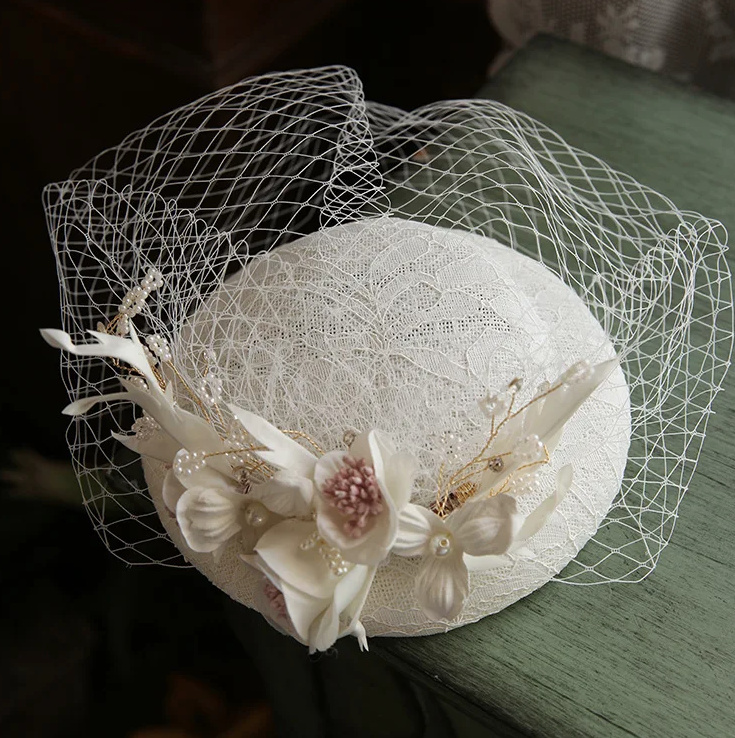 Brauthut Kauthar Festlich mit Tüll und Perlen Blumen