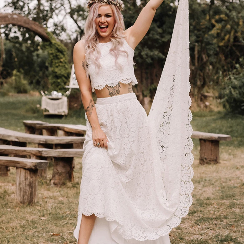 Zweiteiliges Boho Hochzeitskleid Standesamtkleid Linn aus Spitze Ärmellos