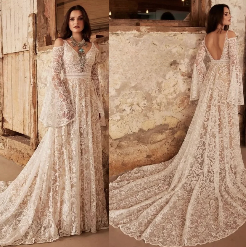 Boho Style Brautkleid Laila mit Rückenausschnitt und Flare Ärmel Schleppe 