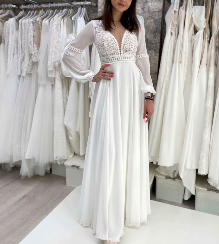 Langarm Empire Boho Brautkleid Eleonore mit V Ausschnitt Bodenlang