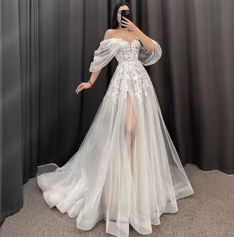  A Linie Brautkleid Emmy Schulterfrei mit Sweep Schleppe und Blumen Spitze