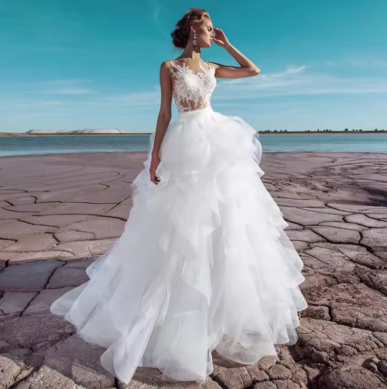 2 in 1 A-Linie Brautkleid Eyleen mit Lingerie Oberteil Tüll Rock Abnehmbar