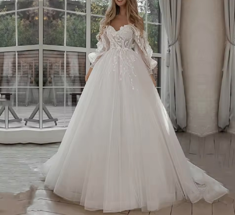  A Linie Brautkleid Faith mit Ärmeln aus Spitze Spaghettiträger und Schleppe