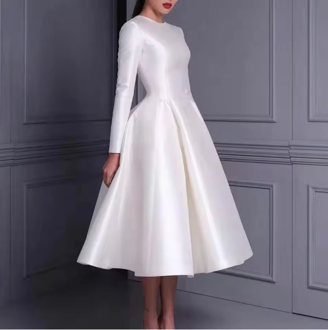 Langarm Clean Chic Standesamt Brautkleid 2025 Florens Wadenlang