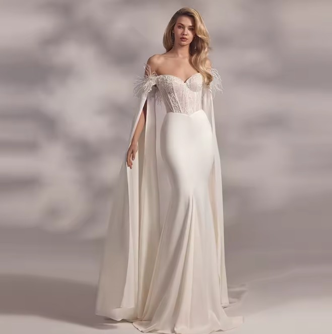 Schulterfreies Meerjungfrau Brautkleid Heidrun mit Cape - Abnehmbar