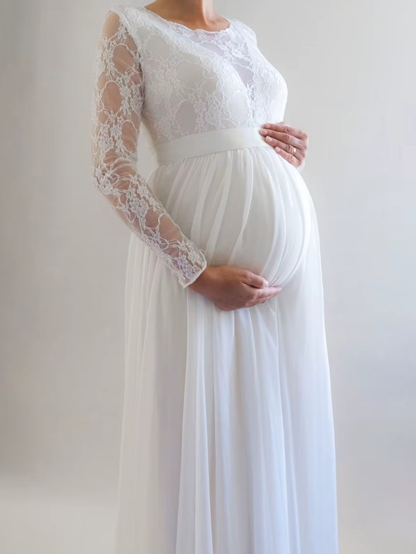 Empire Umstandsbrautkleid Hokulani mit Ärmeln aus Spitze Hochzeitskleid für Schwangere