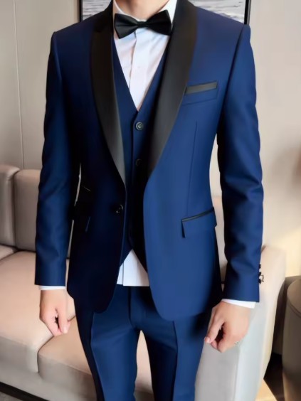 Hochzeitsanzug für den Bräutigam Benitio in Navyblau Dreiteilig Festlich