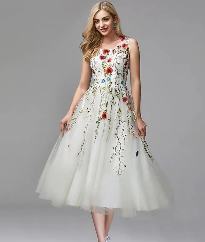 Wadenlanges A-Linie Brautkleid Iseabail mit Bunte Blumen