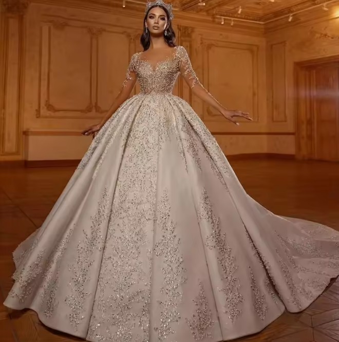 Langarm Ball Linie Glitzer Prinzessinnen Brautkleid Edith mit Schleppe