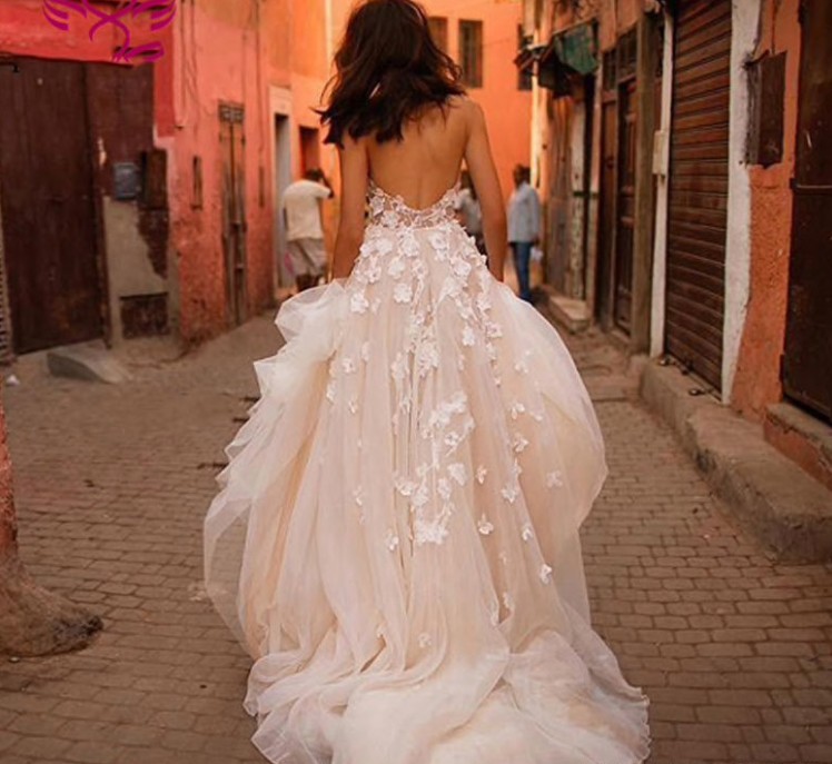 Prinzessinnen Tüll Hochzeitskleid Brautkleid Elis mit Blumen