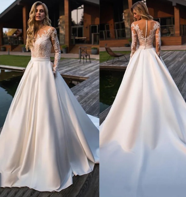 Langarm Vintagestyle Satin Brautkleid Eske mit Spitze