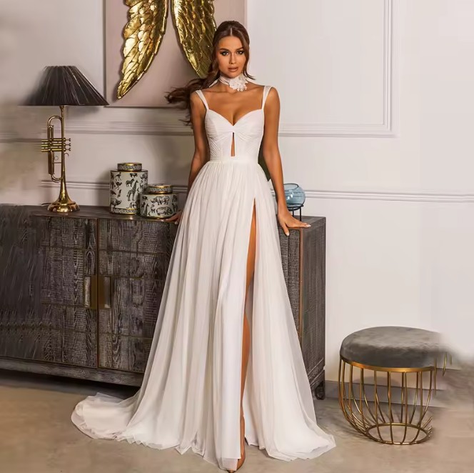  A Linie Brautkleid Iliana mit Sexy Schlitz und Schleppe