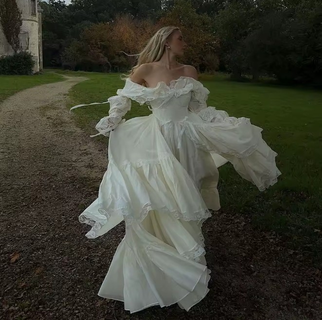 A Linie Langarm Boho Brautkleid Ilka Schulterfrei