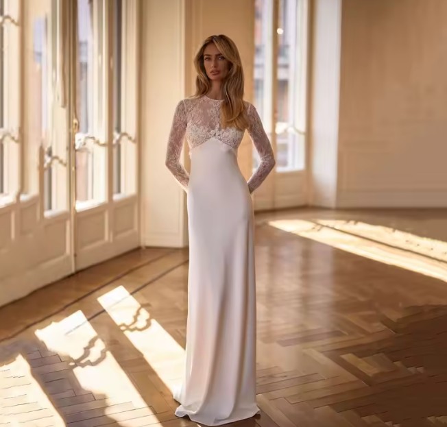 Langarm Empire Brautkleid Isra mit Ärmeln aus Spitze