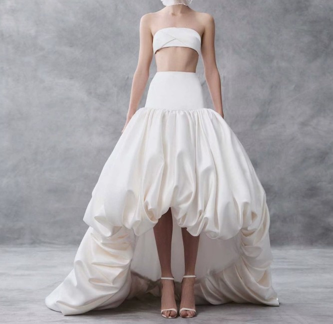 Vokuhila Taft Rock für die Braut mit Volants in Weiß