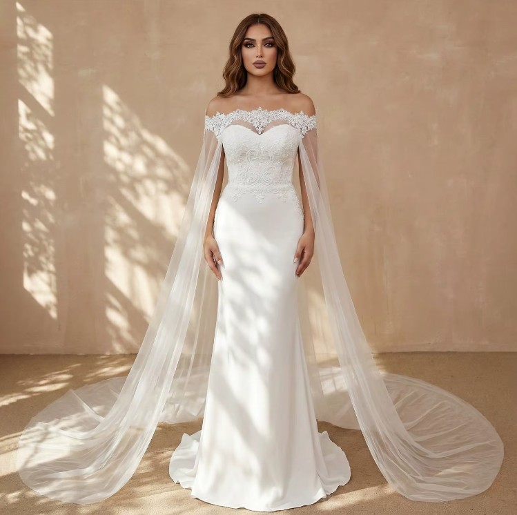 Braut-Schal aus Spitze mit Stickerei | Elegantes Hochzeit-Cape
