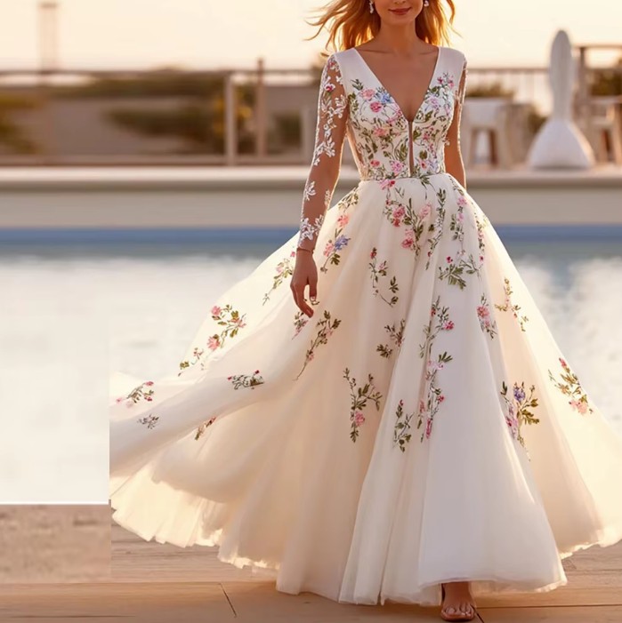 Spitzen-Brautkleid mit Blumenstickerei – A-Linie & Langarm